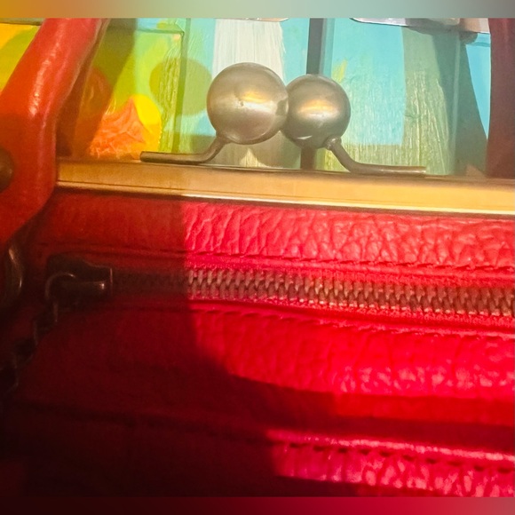 ✨RARE✨ Vintage Betsey Johnson Red Lotsa Luck kiss lock Satchel - Picture 5 of 9
